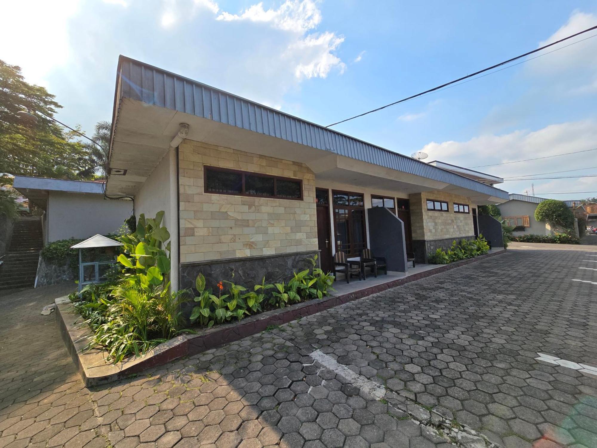 Kusma Hotel Bandungan Semarang Exterior foto